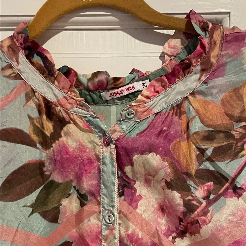 Johnny Was Pastel Floral Blouse - Picture 3 of 6